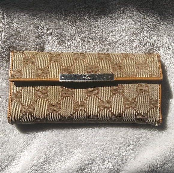 Gucci wallet